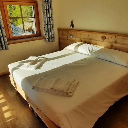 Le Chalet Du Paradis Gasthof Cogne